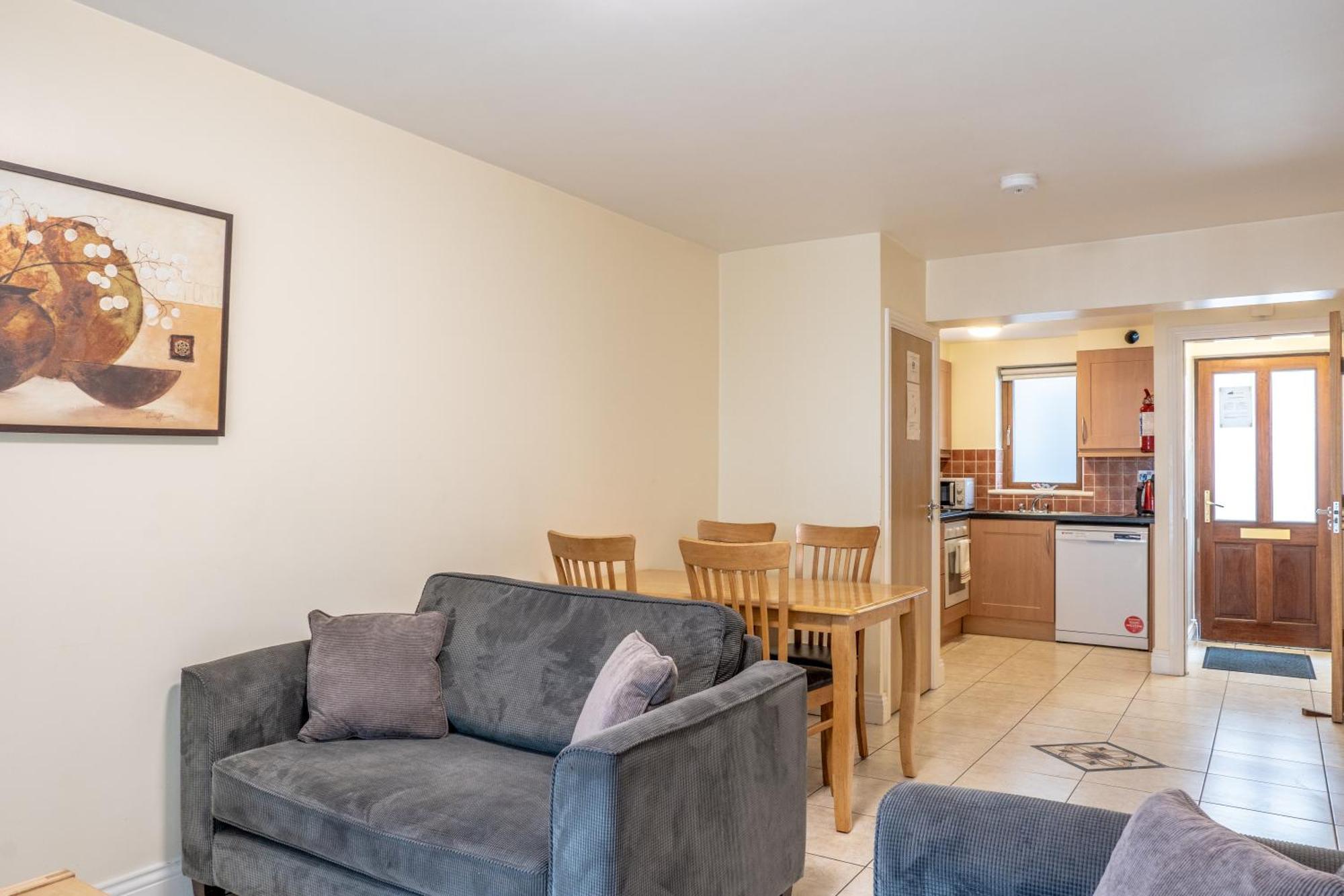 Donegan Court Aparthotel Galway Eksteriør bilde