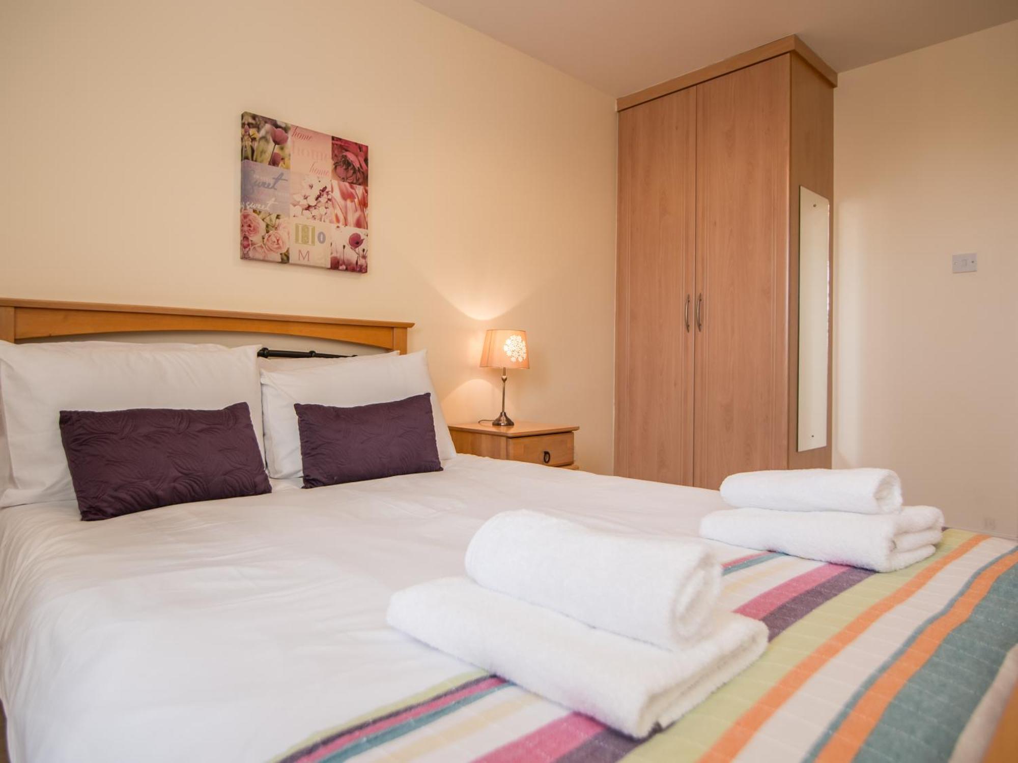 Donegan Court Aparthotel Galway Eksteriør bilde