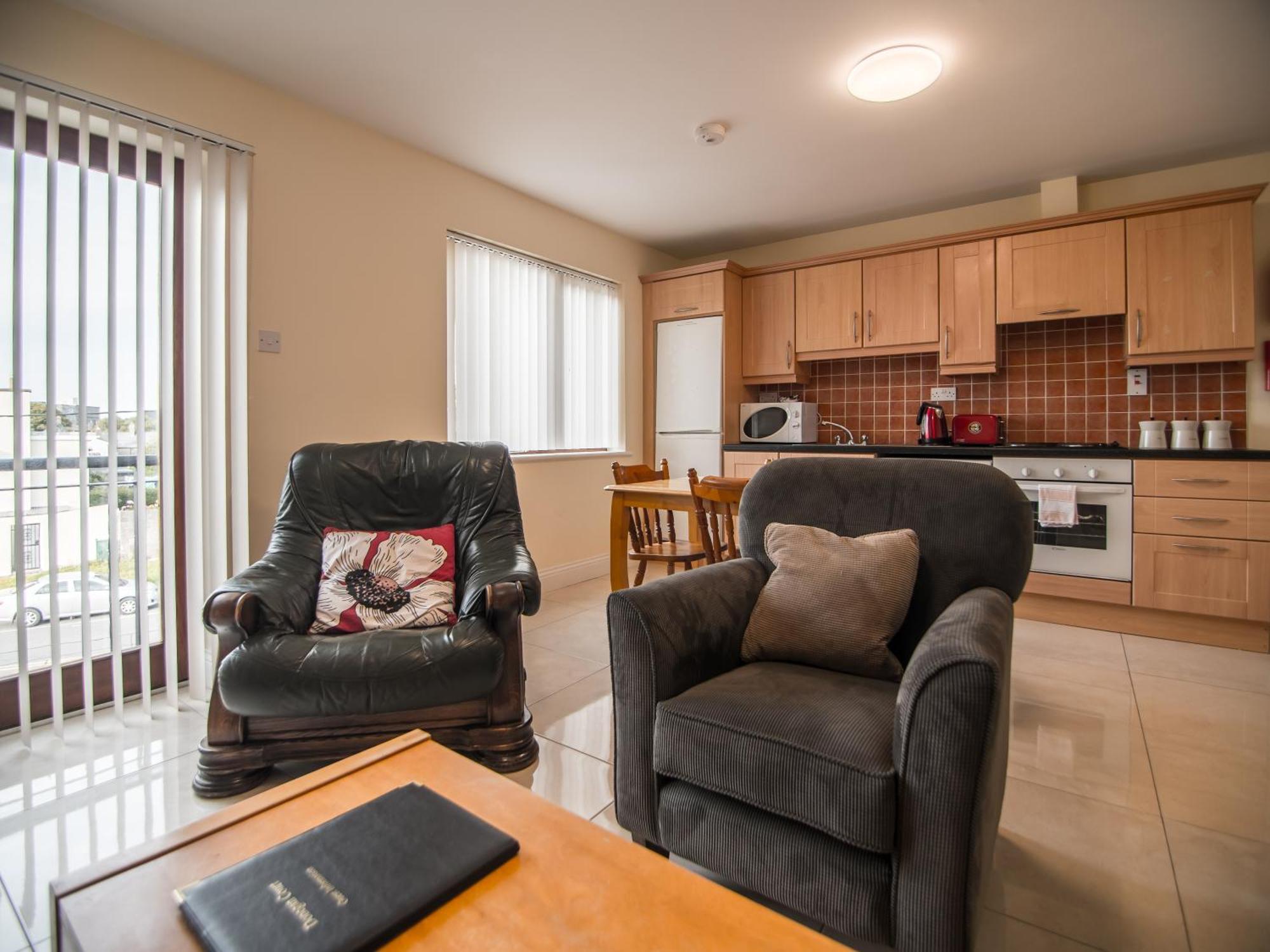 Donegan Court Aparthotel Galway Eksteriør bilde