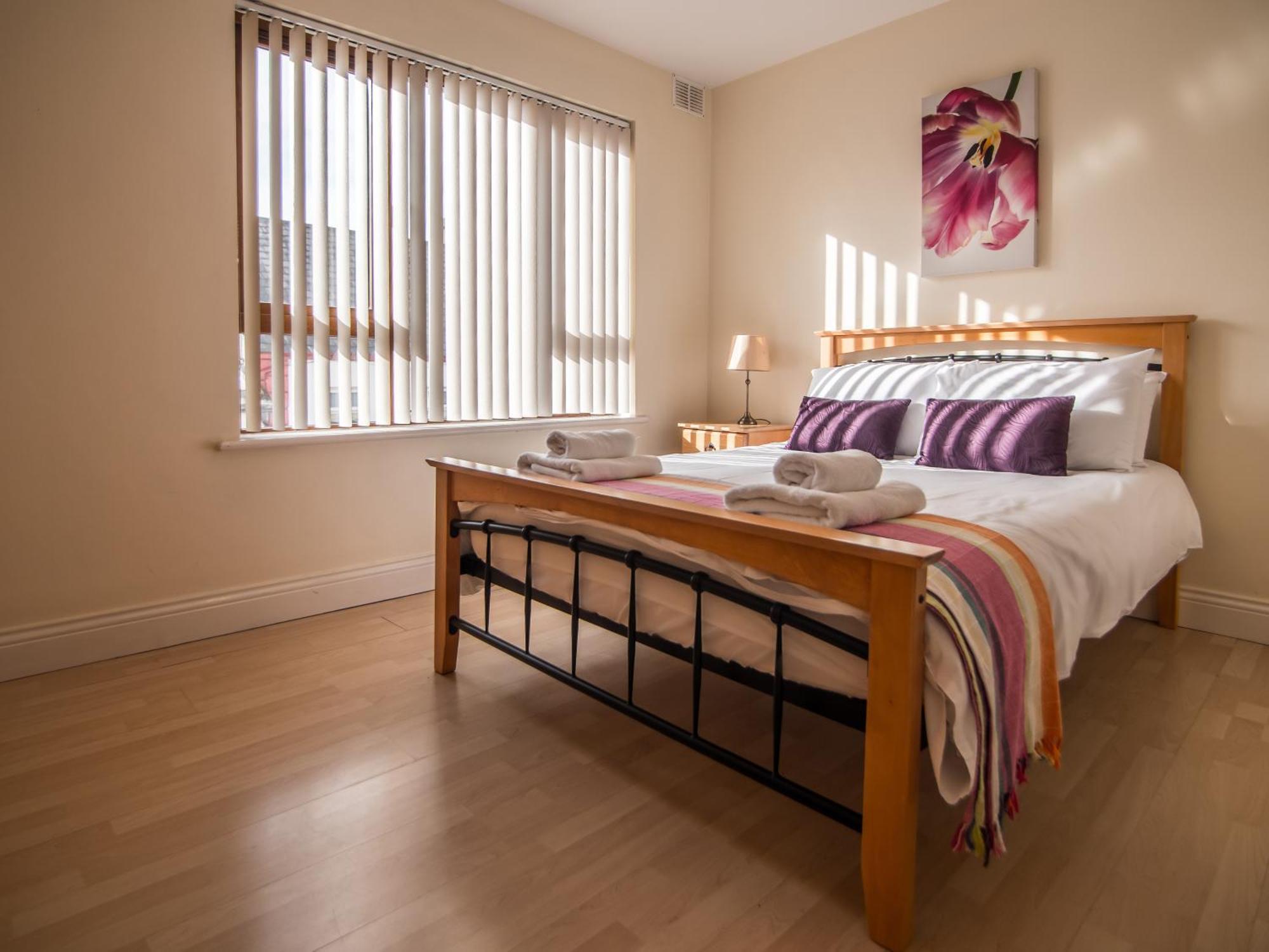 Donegan Court Aparthotel Galway Eksteriør bilde