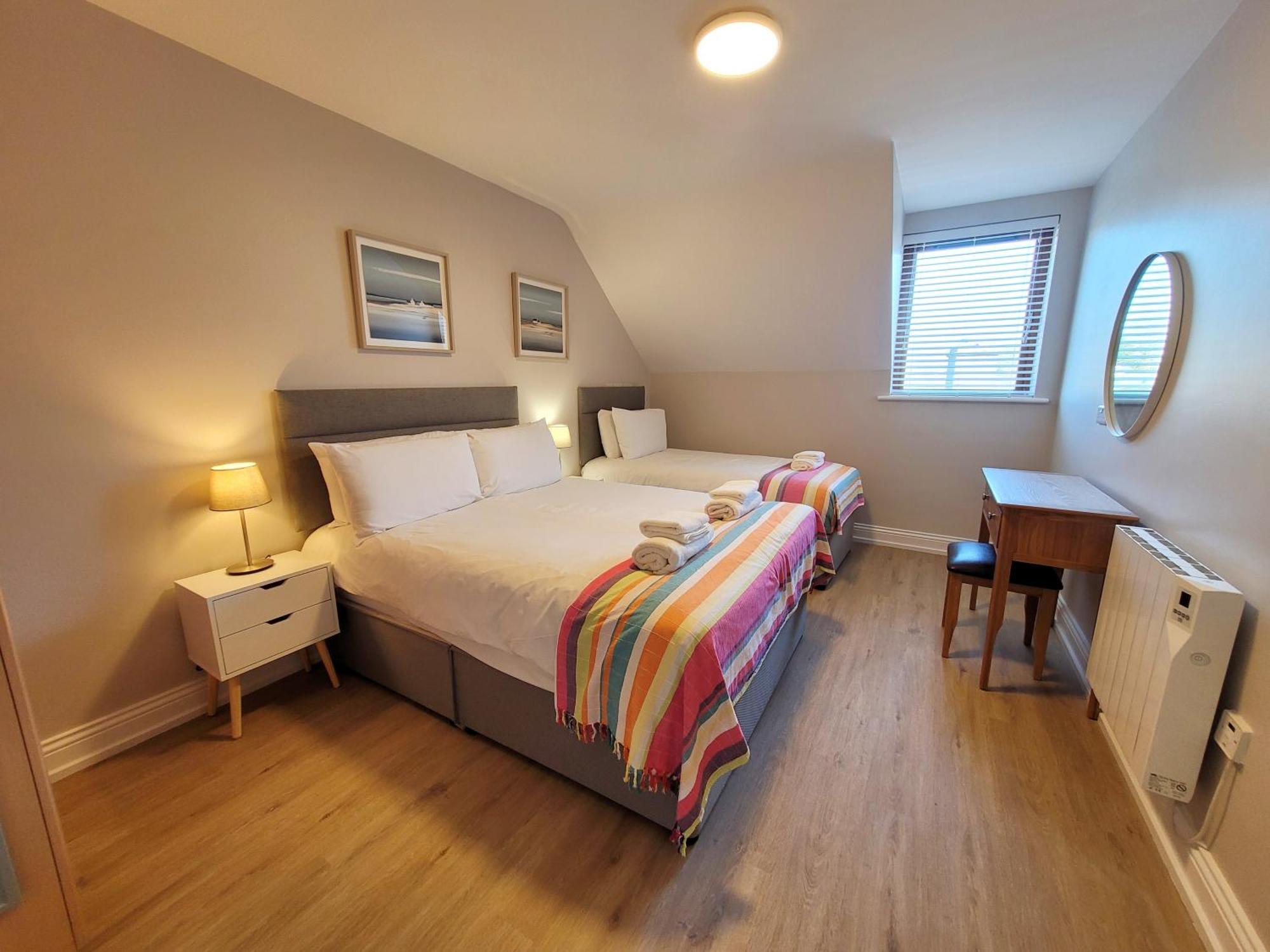 Donegan Court Aparthotel Galway Eksteriør bilde