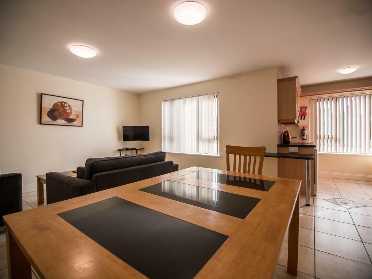 Donegan Court Aparthotel Galway Eksteriør bilde