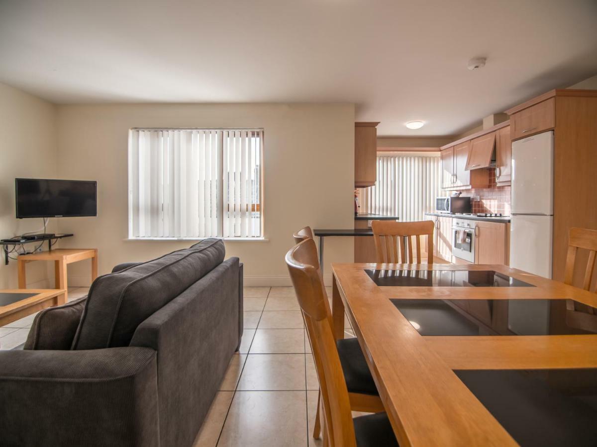 Donegan Court Aparthotel Galway Eksteriør bilde