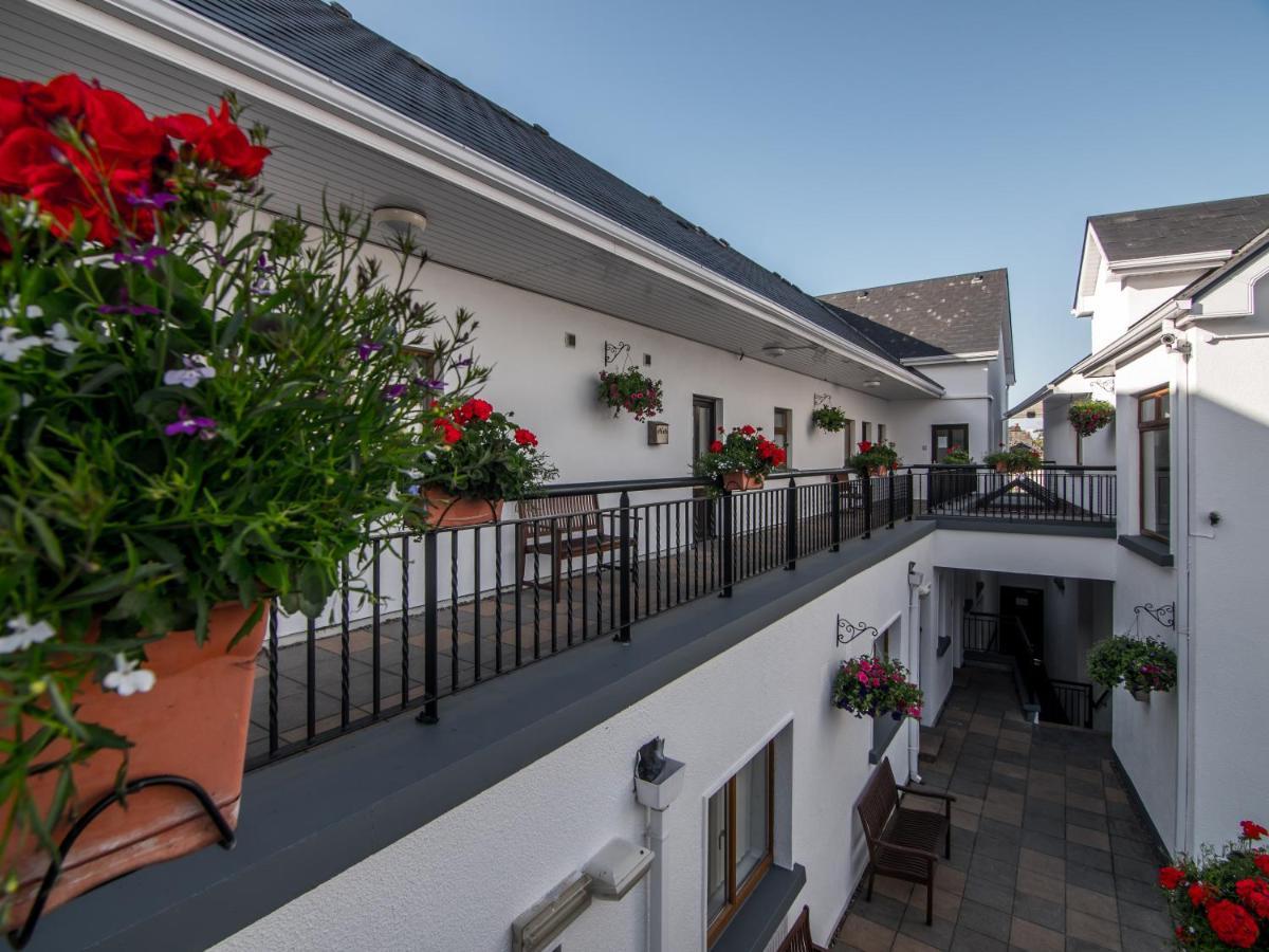 Donegan Court Aparthotel Galway Eksteriør bilde