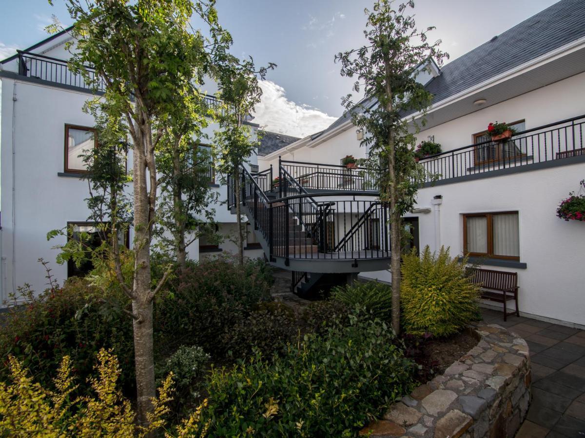 Donegan Court Aparthotel Galway Eksteriør bilde