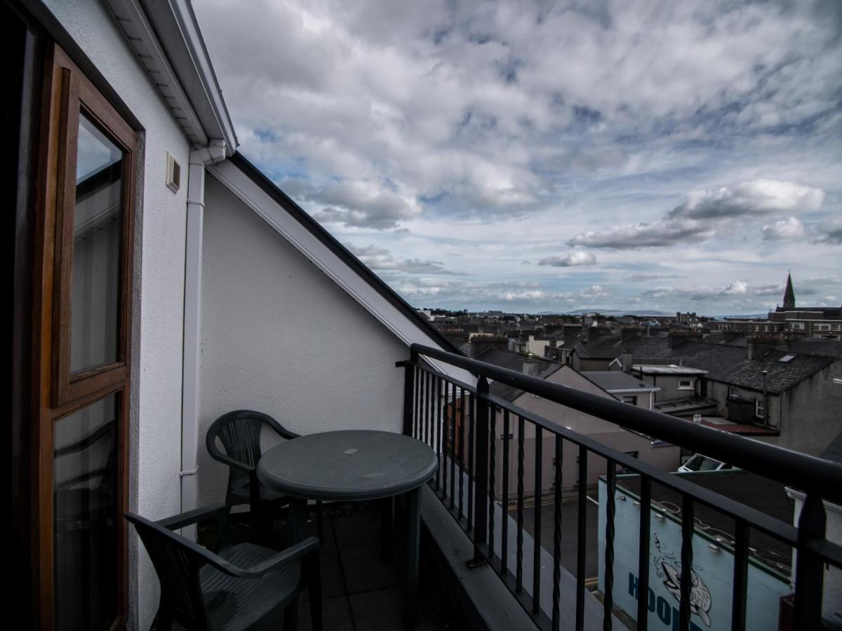 Donegan Court Aparthotel Galway Eksteriør bilde