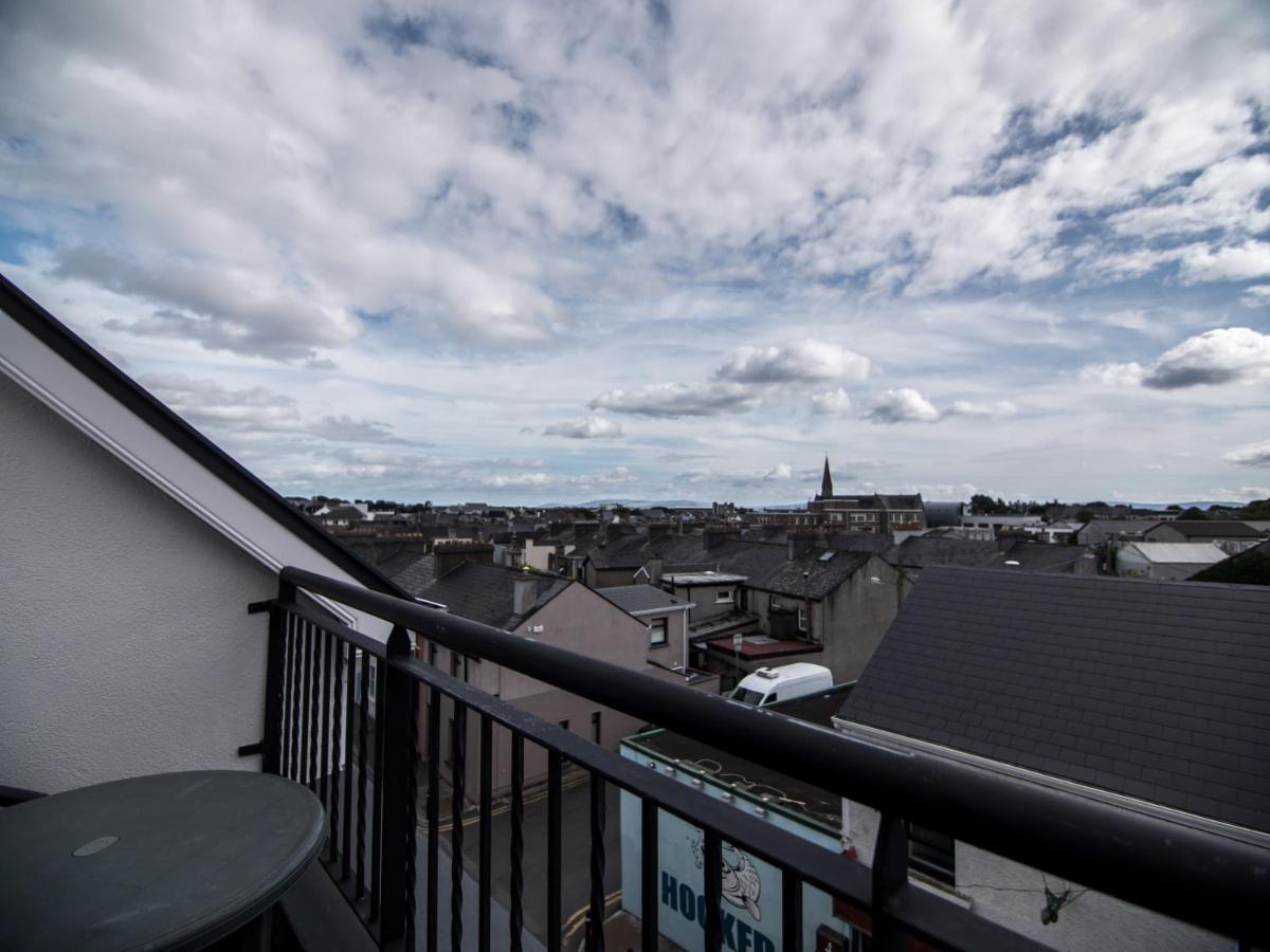 Donegan Court Aparthotel Galway Eksteriør bilde