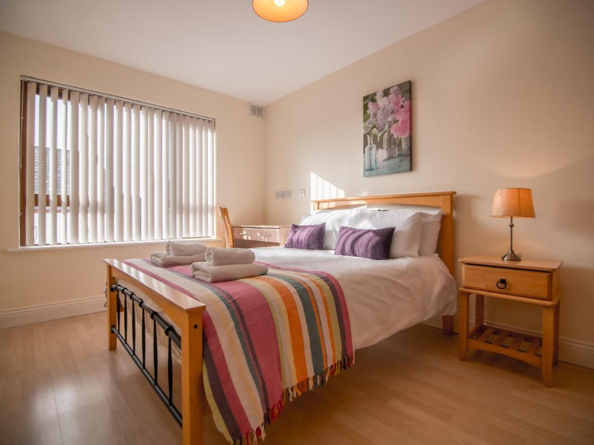 Donegan Court Aparthotel Galway Eksteriør bilde